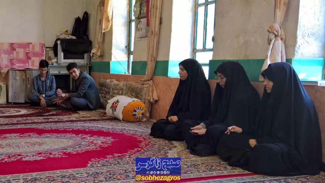 دیدار با خانواده سه شهید دانشجو+ تصاویر