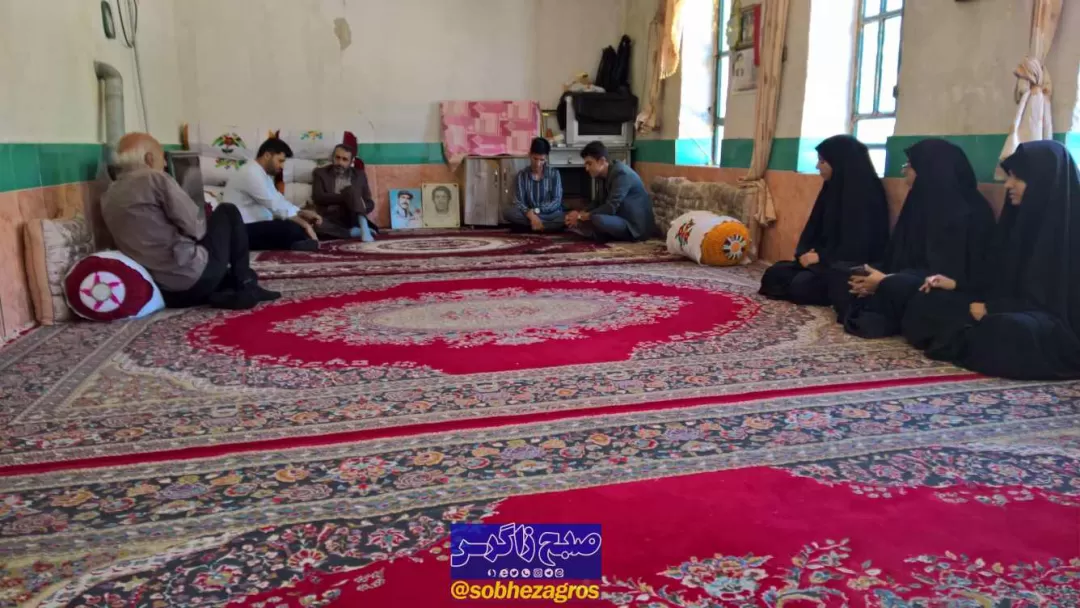 دیدار با خانواده سه شهید دانشجو+ تصاویر