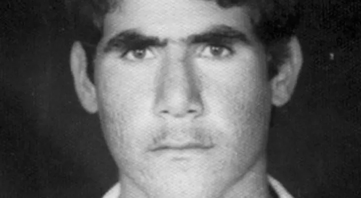 در خط امام و گوش به فرمان باشید