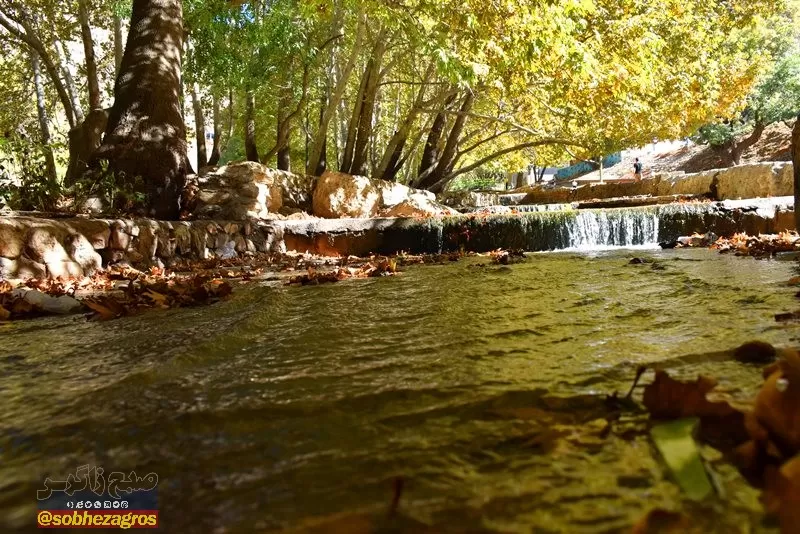 آبشار ياسوج در فصل رنگ‌ها