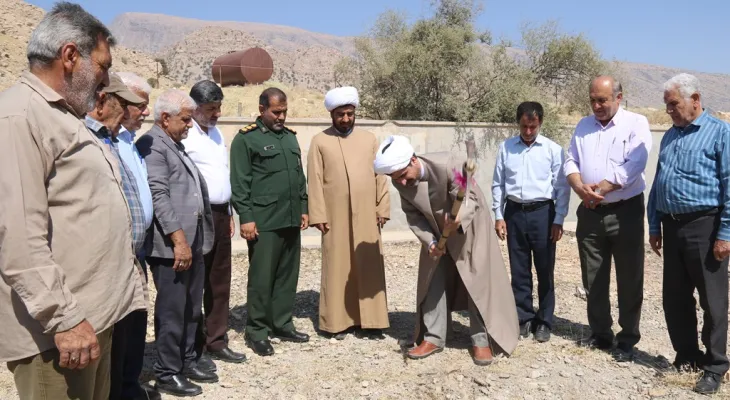 کلنگ زائرسرای امامزاده «شاه‌نظرمومن» به زمین خورد