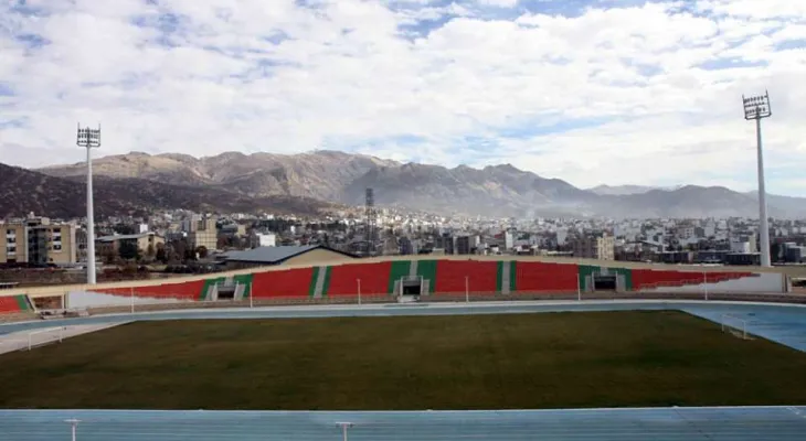 ورزشگاه ۱۵ هزار نفری استخوانی لای زخم