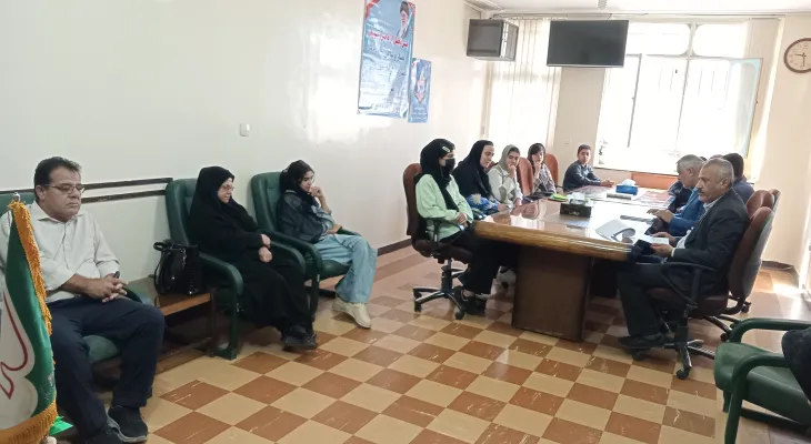 تجلیل از دانش‌آموزان شاهد و ایثارگر گچساران+ تصاویر