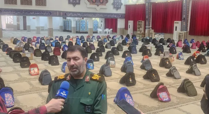 توزیع ۲۰۰۰ لوازم‌التحریر به نیابت از شهدای کهگیلویه‌وبویراحمد