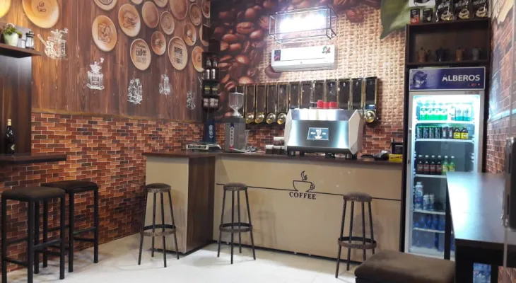 پایتخت طبیعت ایران در قرق کافه‌های خیابانی