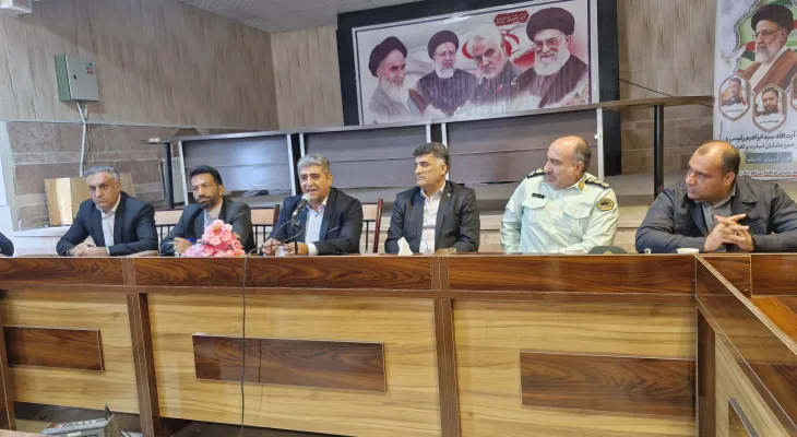 مدیران ناتوان میدان را خالی کنند