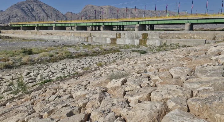 پارک ساحلی باشت؛ فضایی برای انباشت زباله‌ها