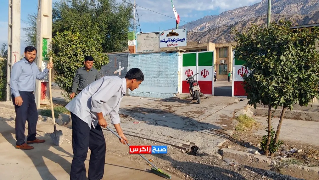 دانش‌آموزان لنده‌ای جور کم‌کاری مسئولان کشیدند