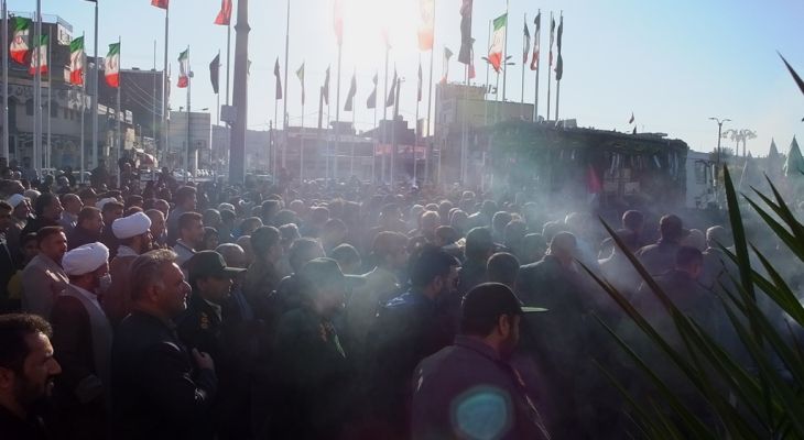 وداع باشکوه مردم گچساران با لاله‌های گمنام فاطمی+ تصاویر