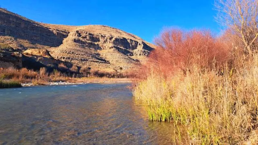 رودخانه «دهنو» در یک روز زمستانی