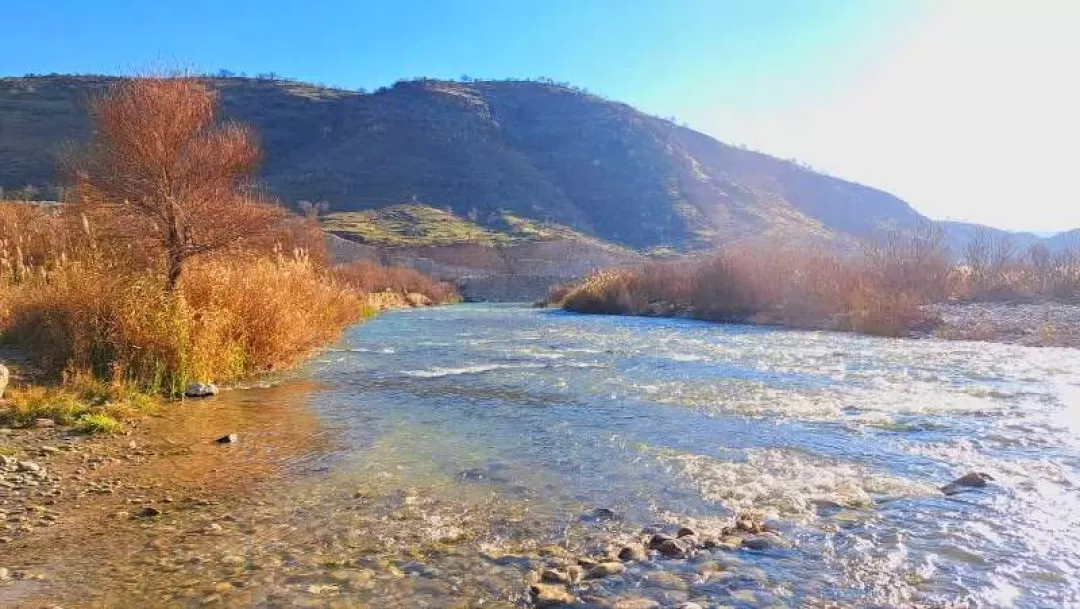 رودخانه «دهنو» در یک روز زمستانی