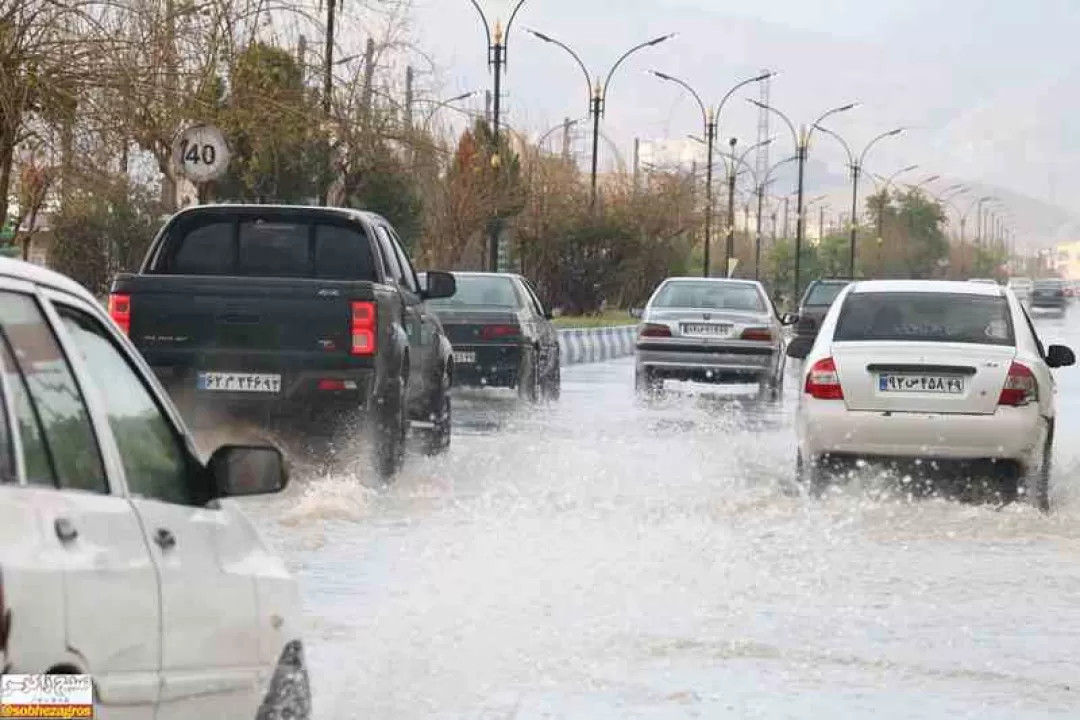 آب‌گرفتگی معابر در گچساران+ تصاویر