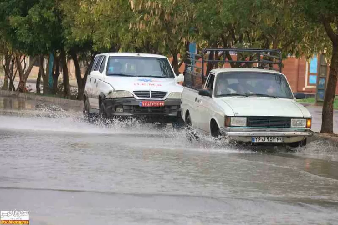 آب‌گرفتگی معابر در گچساران+ تصاویر