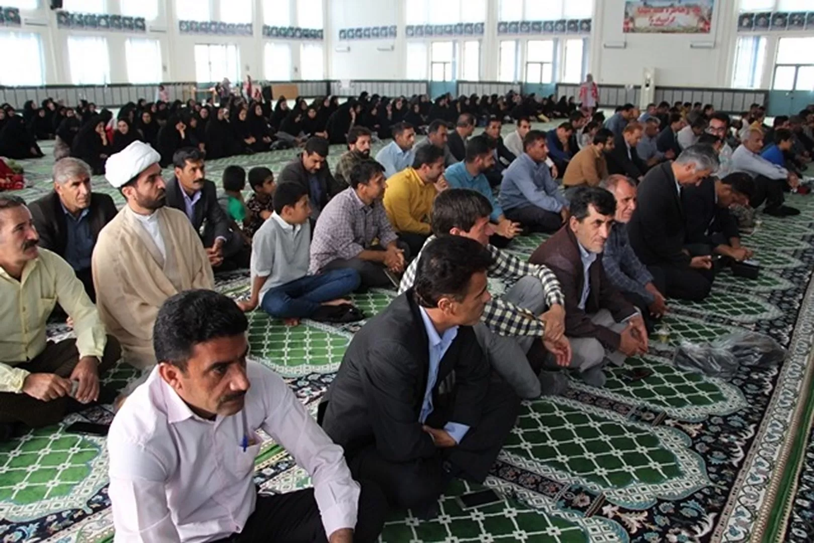 برگزاری همایش نکوداشت مقام معلم در چرام
