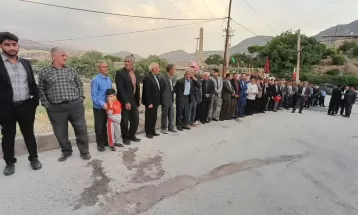 کاروان زیر سایه خورشید در روستای ده‌شیخ دنا