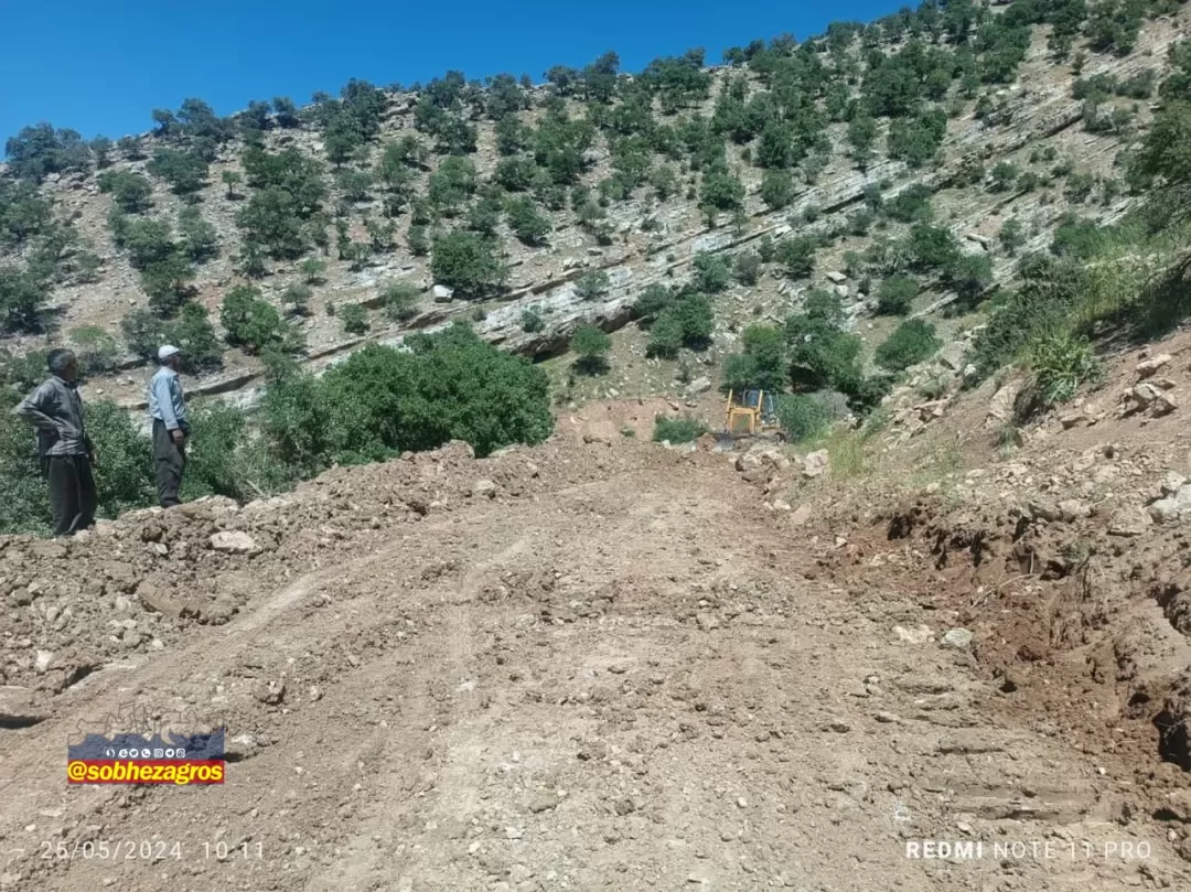 باز شدن جاده ارتباطی عشایری در کوه ساورز