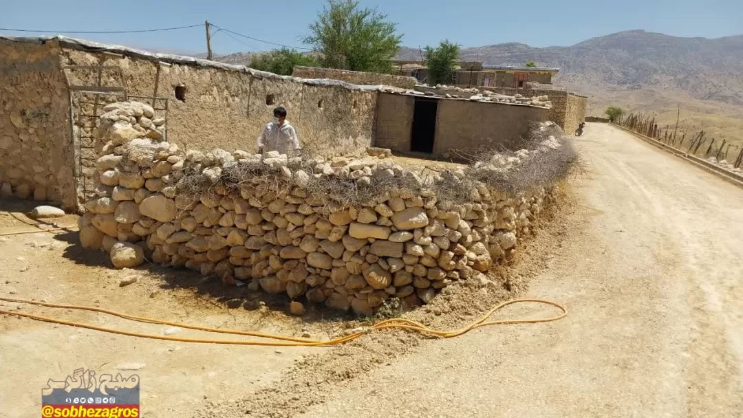 اجرای طرح سمپاشی روستاهای شهرستان چرام