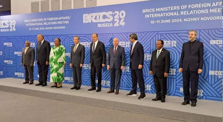 ادای احترام به شهدای خدمت ایران