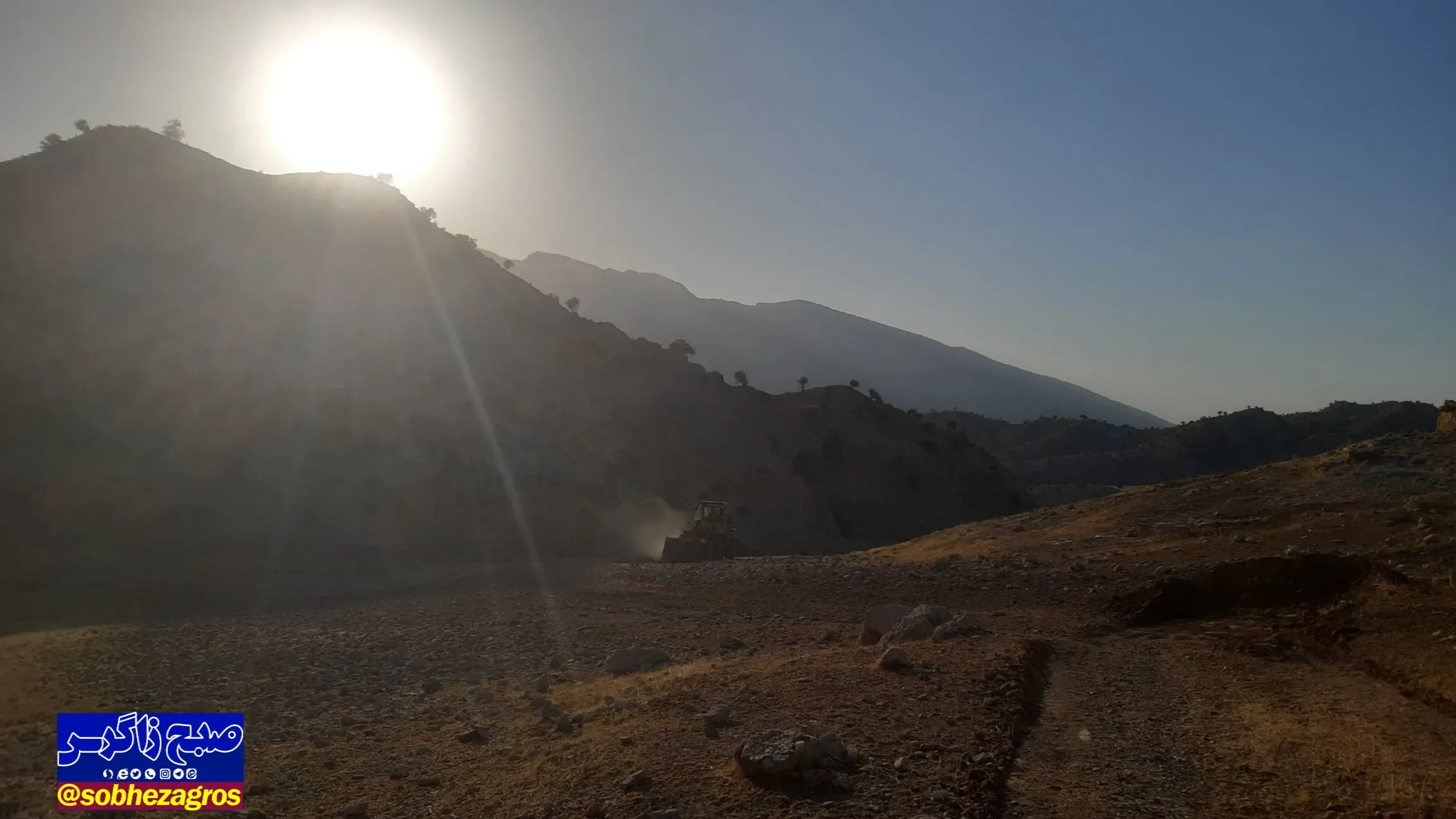 بازگشایی مسیر ارتباطی روستای «ماخره»