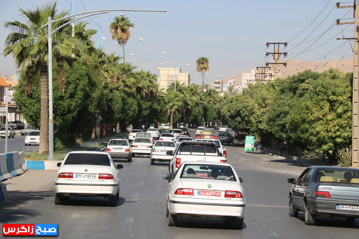 رژه خودرویی در بام نفت ایران+ تصاویر