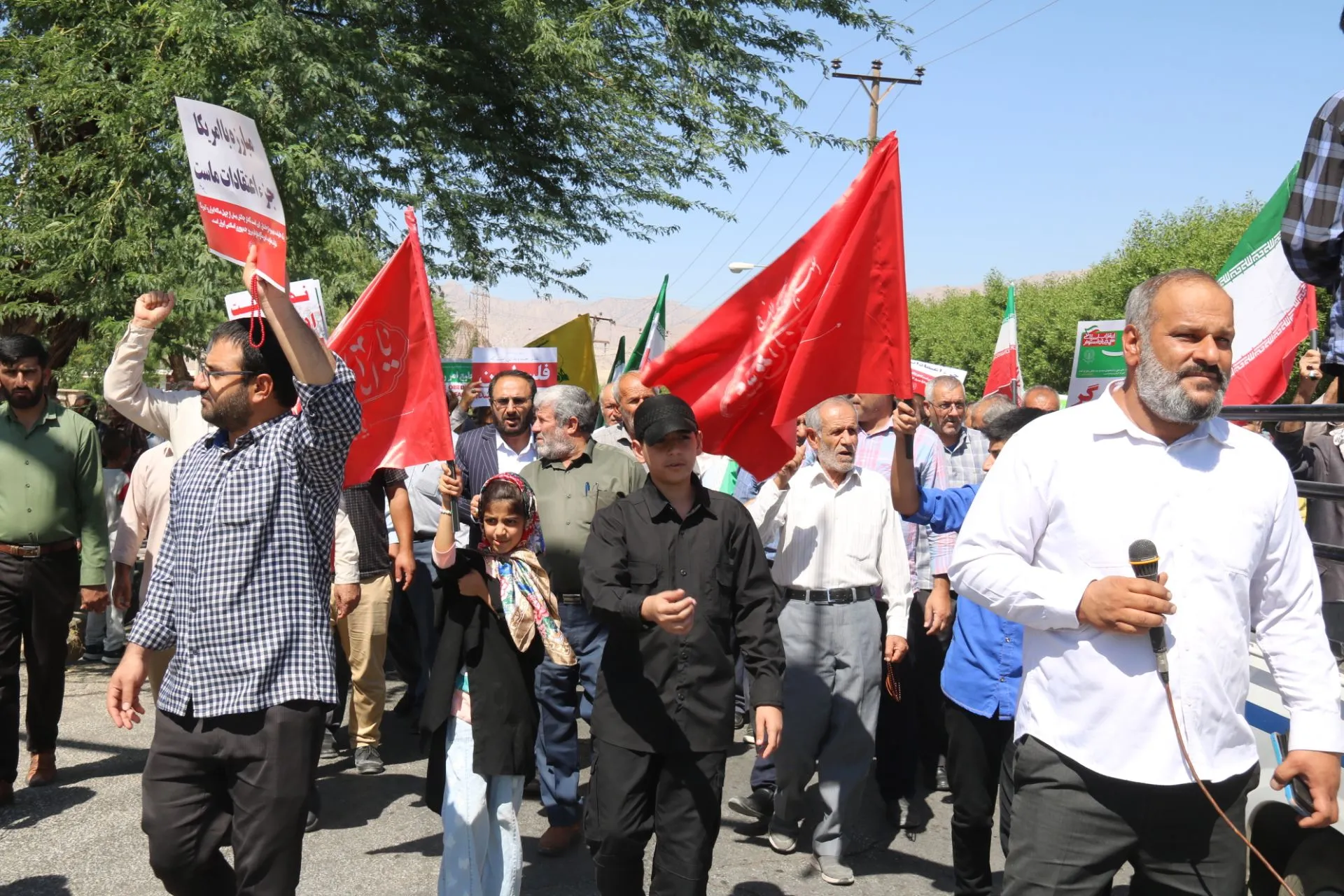 راهپیمایی نمازگزاران گچسارانی علیه جنایات رژیم صهیونیستی