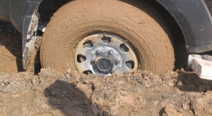 جاده «مور زرد زیلایی» خودروها را می‌بلعد