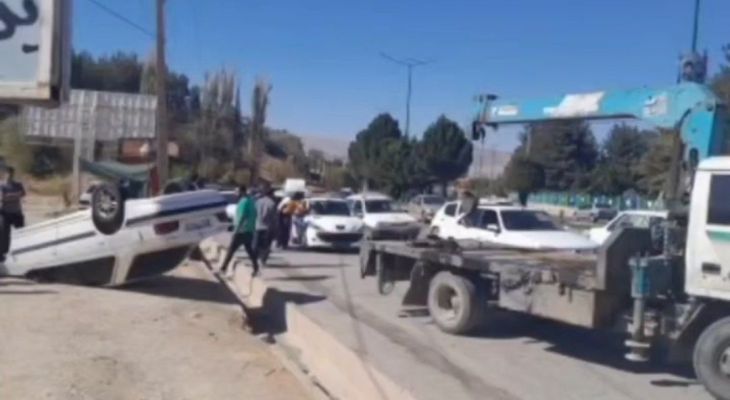 آب؛ خودروی سواری را واژگون کرد؟