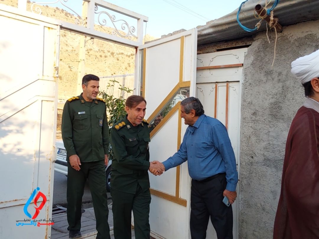 تجلیل از شهدا در قلب لنده