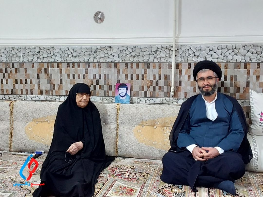 تجلیل از شهدا در قلب لنده