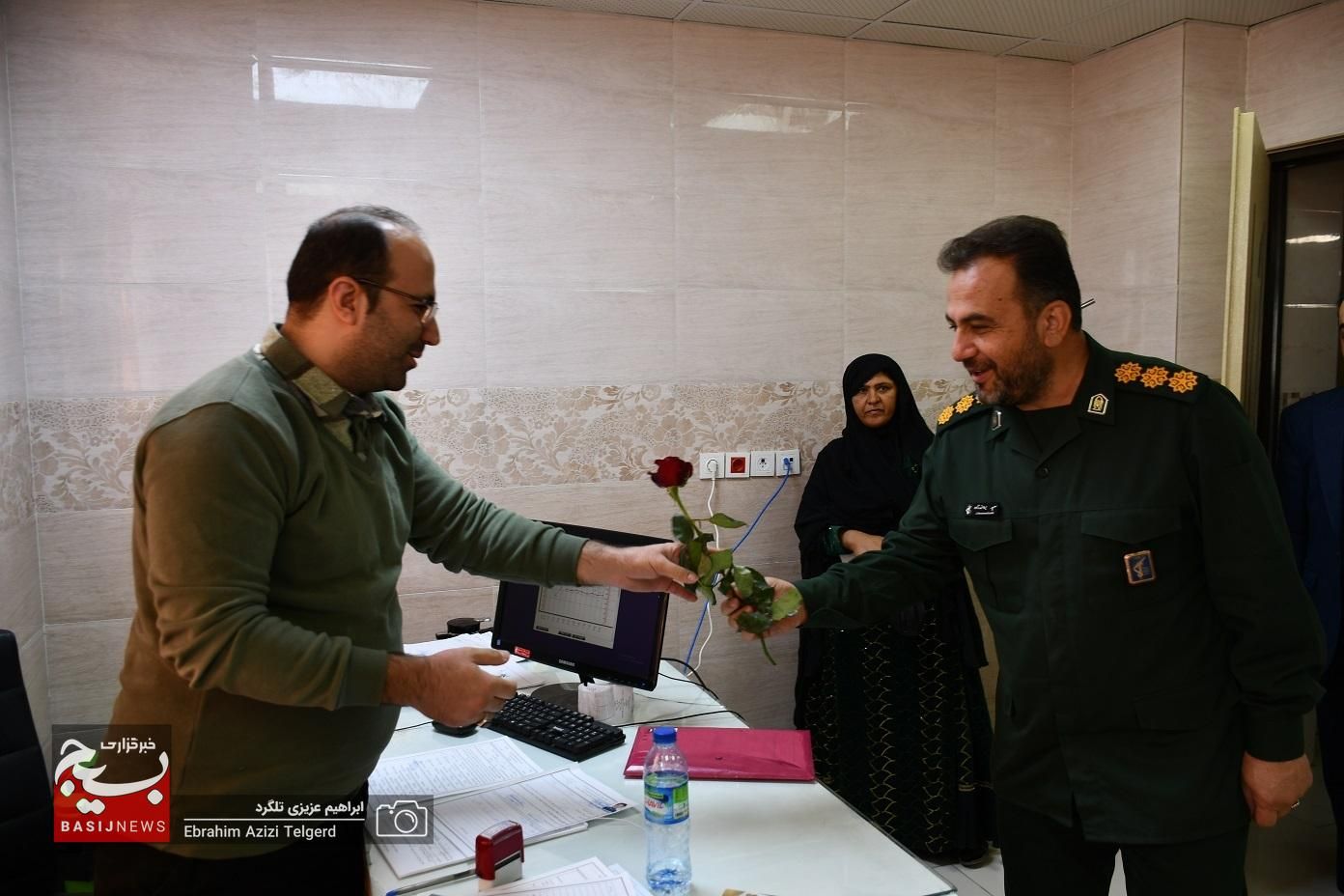 فرمانده سپاهفتح از پرستاران درمانگاه امامصادق(ع) تجلیل کرد