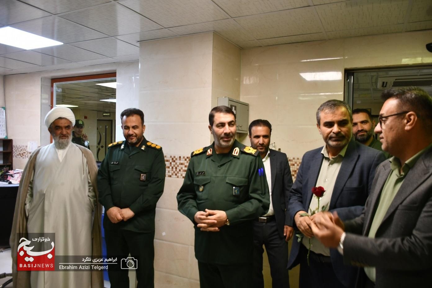 فرمانده سپاهفتح از پرستاران درمانگاه امامصادق(ع) تجلیل کرد