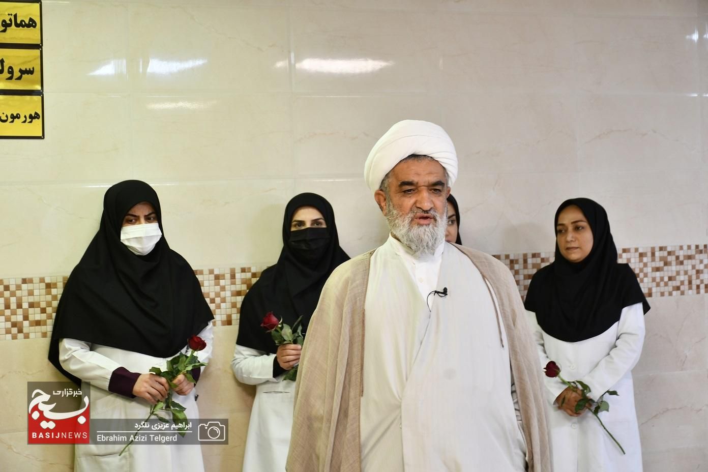 فرمانده سپاهفتح از پرستاران درمانگاه امامصادق(ع) تجلیل کرد