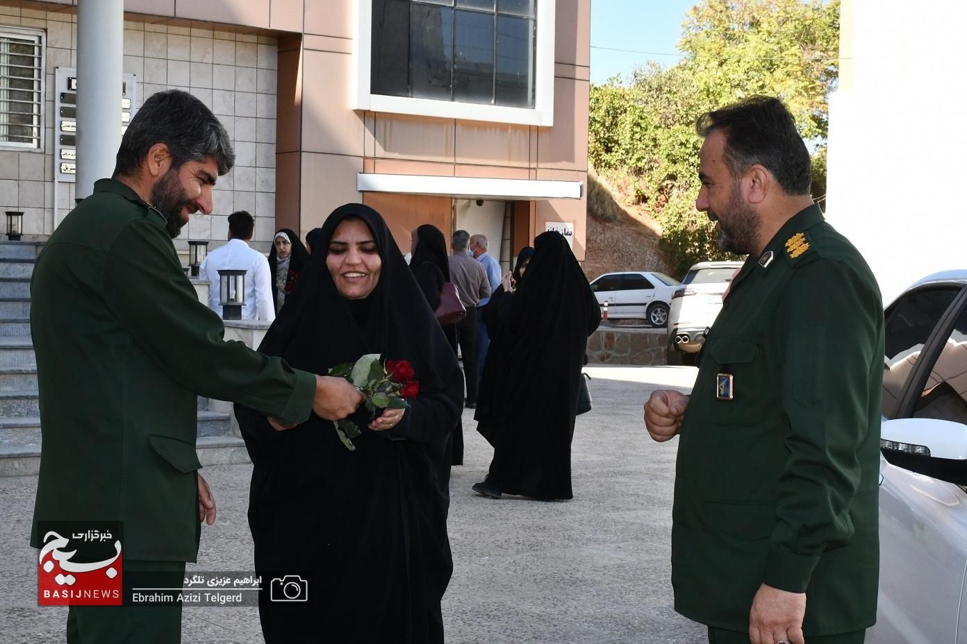 فرمانده سپاهفتح از پرستاران درمانگاه امامصادق(ع) تجلیل کرد