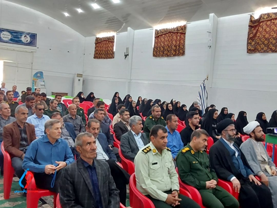 ۱۳ آبان نماد بیداری ملت ایران است