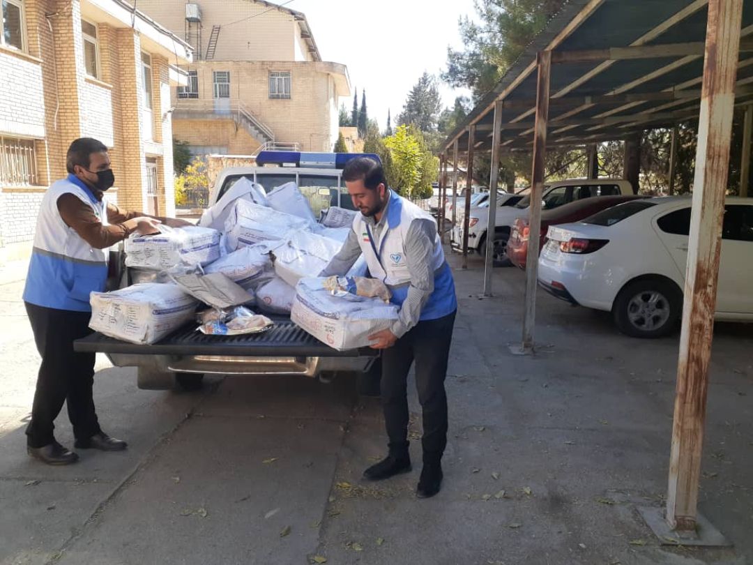 ضبط بیش از ۳۰۰ کیلوگرم مرغ منجمد منقضی