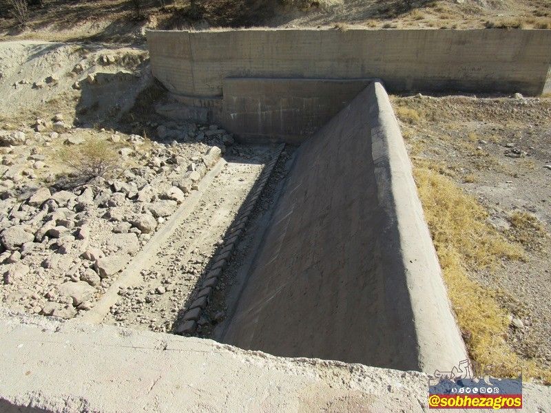 سد «شاهقاسم» به گِل نشست+ تصاویر