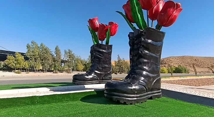 نماد «دفاع مقدس» در شهر سوق