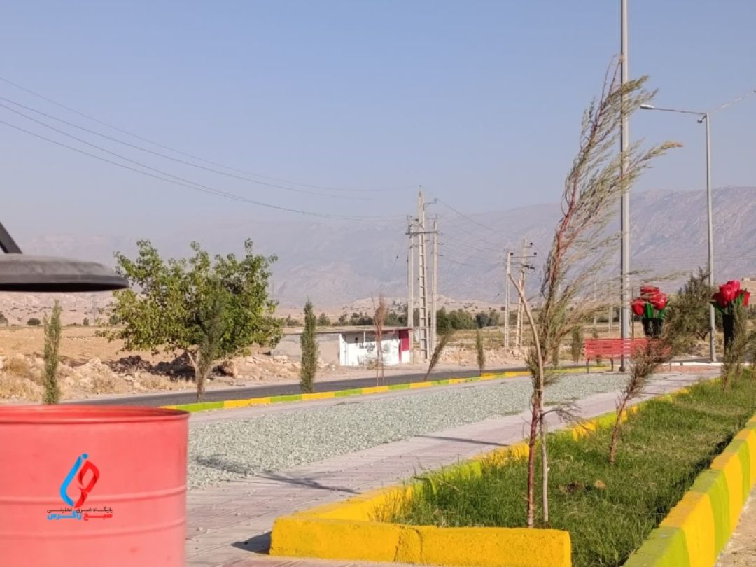 نماد «دفاع مقدس» در شهر سوق