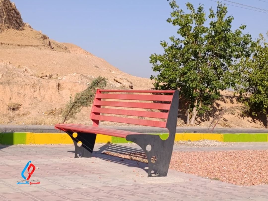 نماد «دفاع مقدس» در شهر سوق