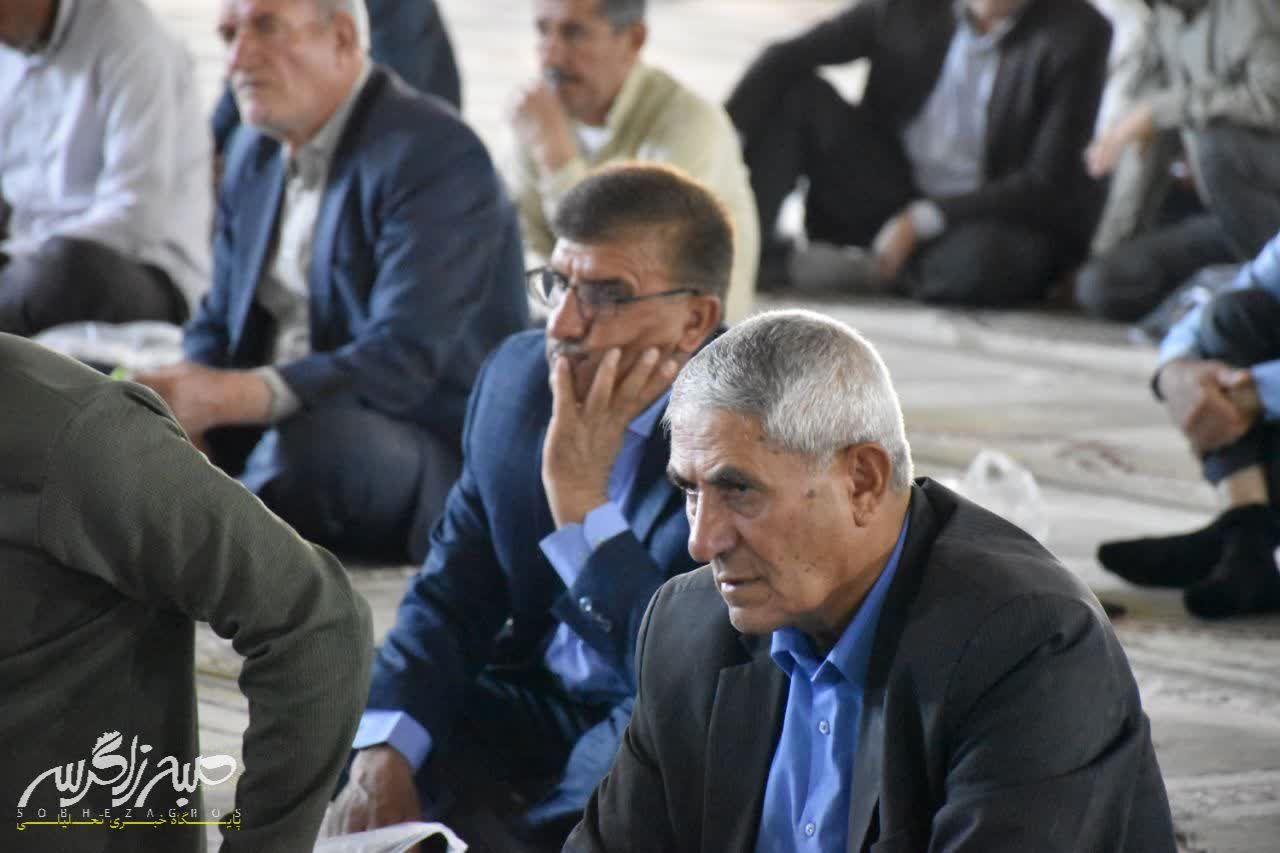 حضور پرشور مردم یاسوج در نماز جمعه