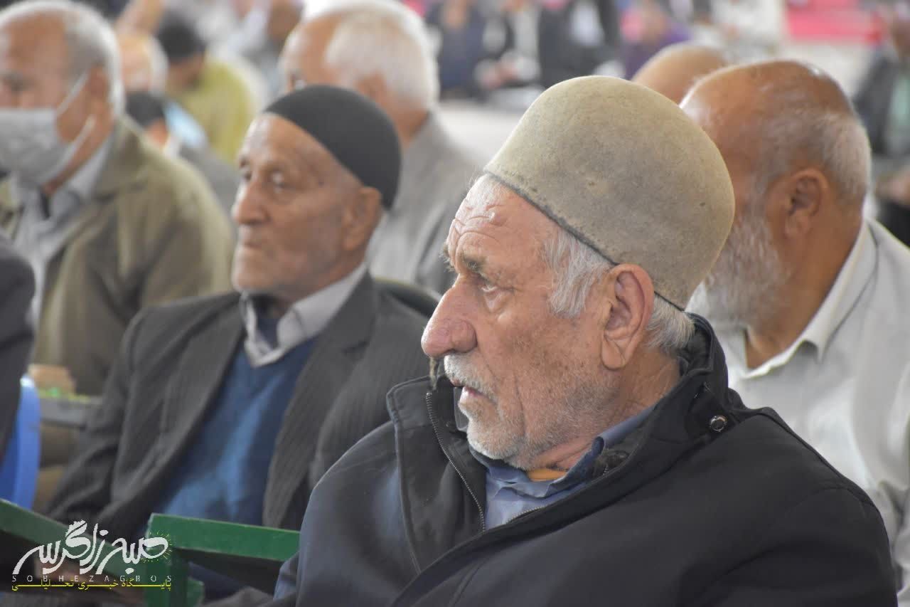 حضور پرشور مردم یاسوج در نماز جمعه