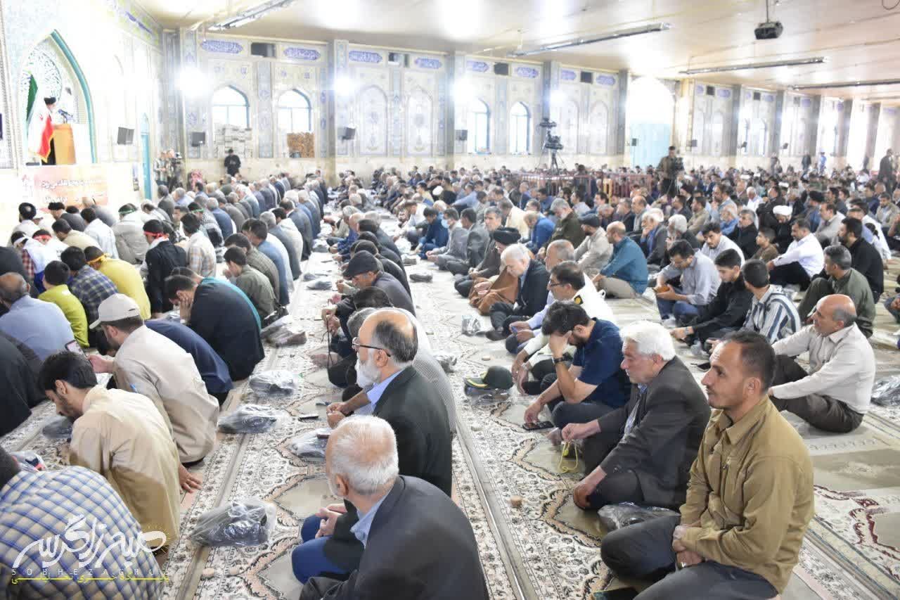 حضور پرشور مردم یاسوج در نماز جمعه