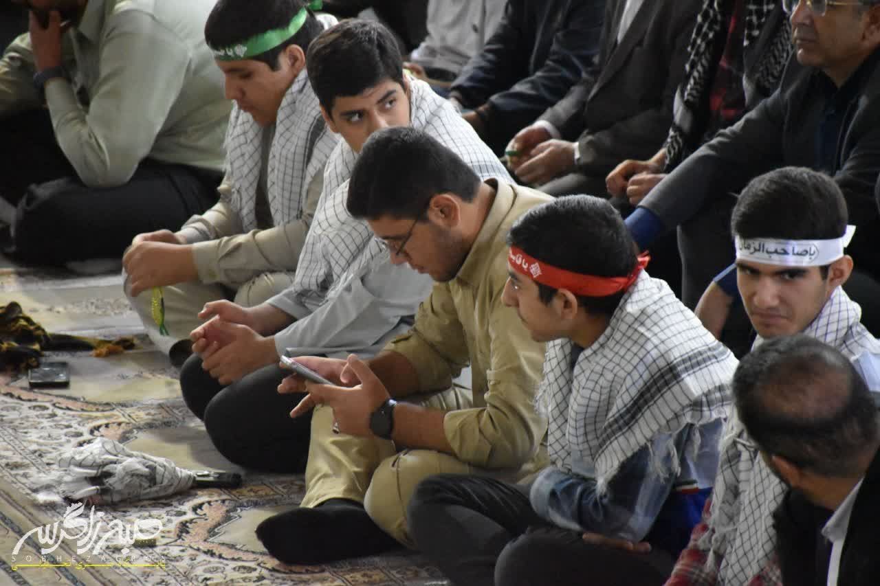 حضور پرشور مردم یاسوج در نماز جمعه