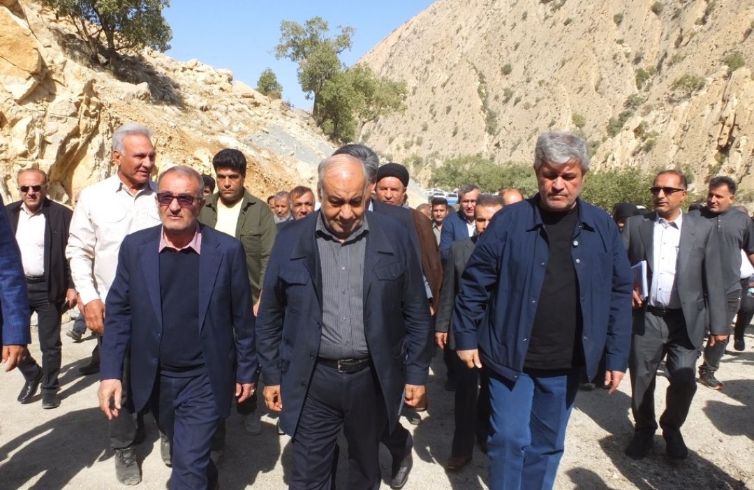 بازدید معاون وزیر راه از پروژه تونل دیل