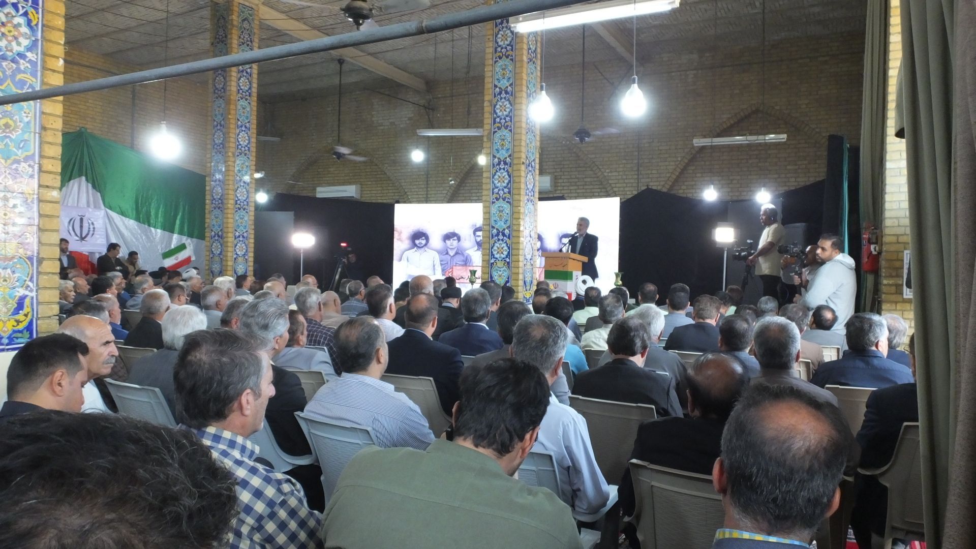 گرامیداشت شهدای قیام ۱۹ آبان ۵۷ در گچساران