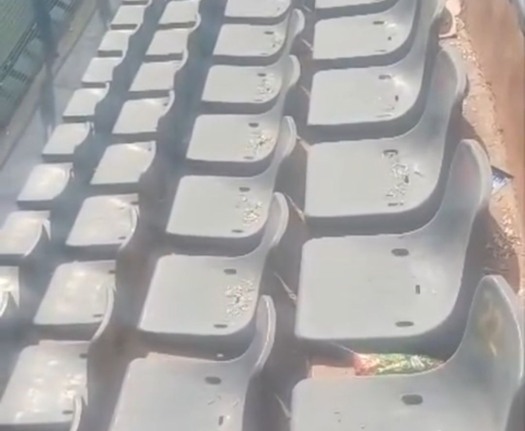 فاجعه صندلی‌های ورزشگاه تختی شهر یاسوج