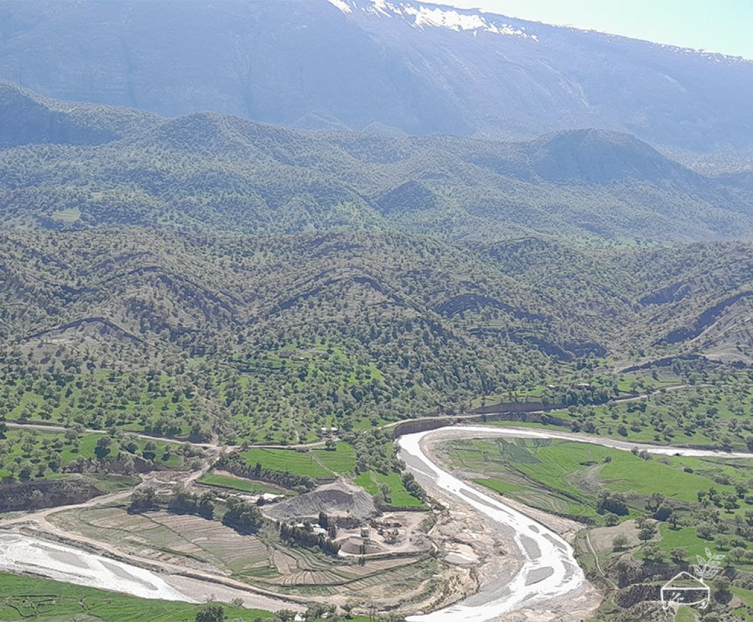 نگین سبز دنا؛ گنجی پنهان در دل کوه‌ها