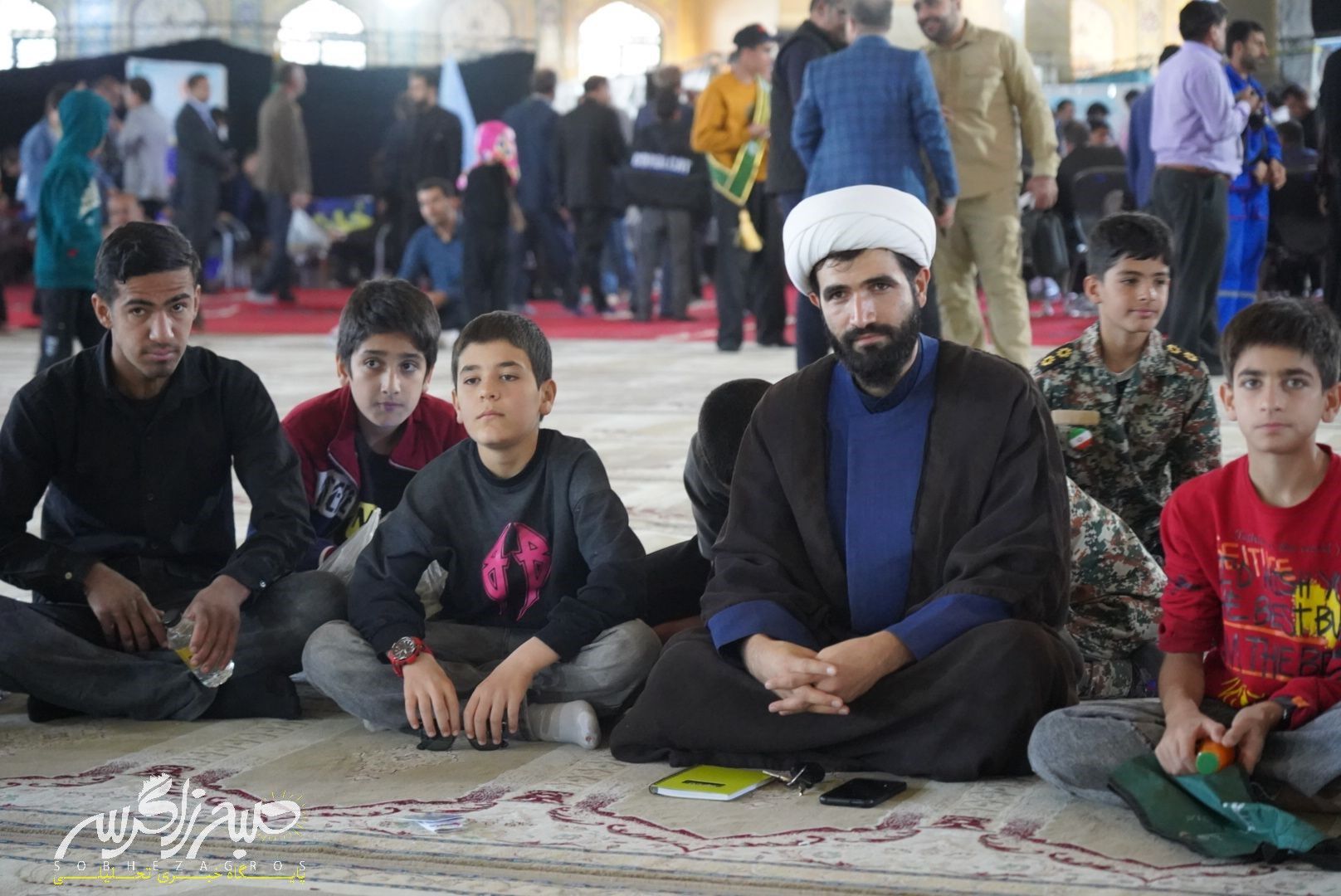 شکوه نماز جمعه در سایه‌سار دنا