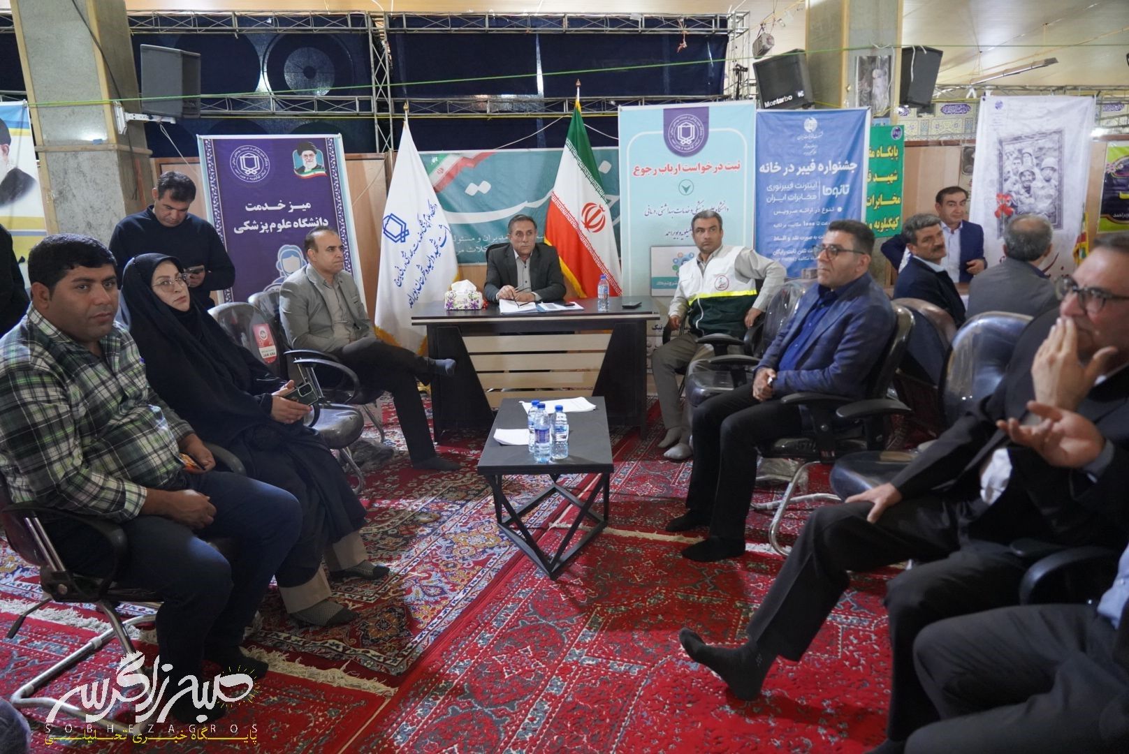 شکوه نماز جمعه در سایه‌سار دنا