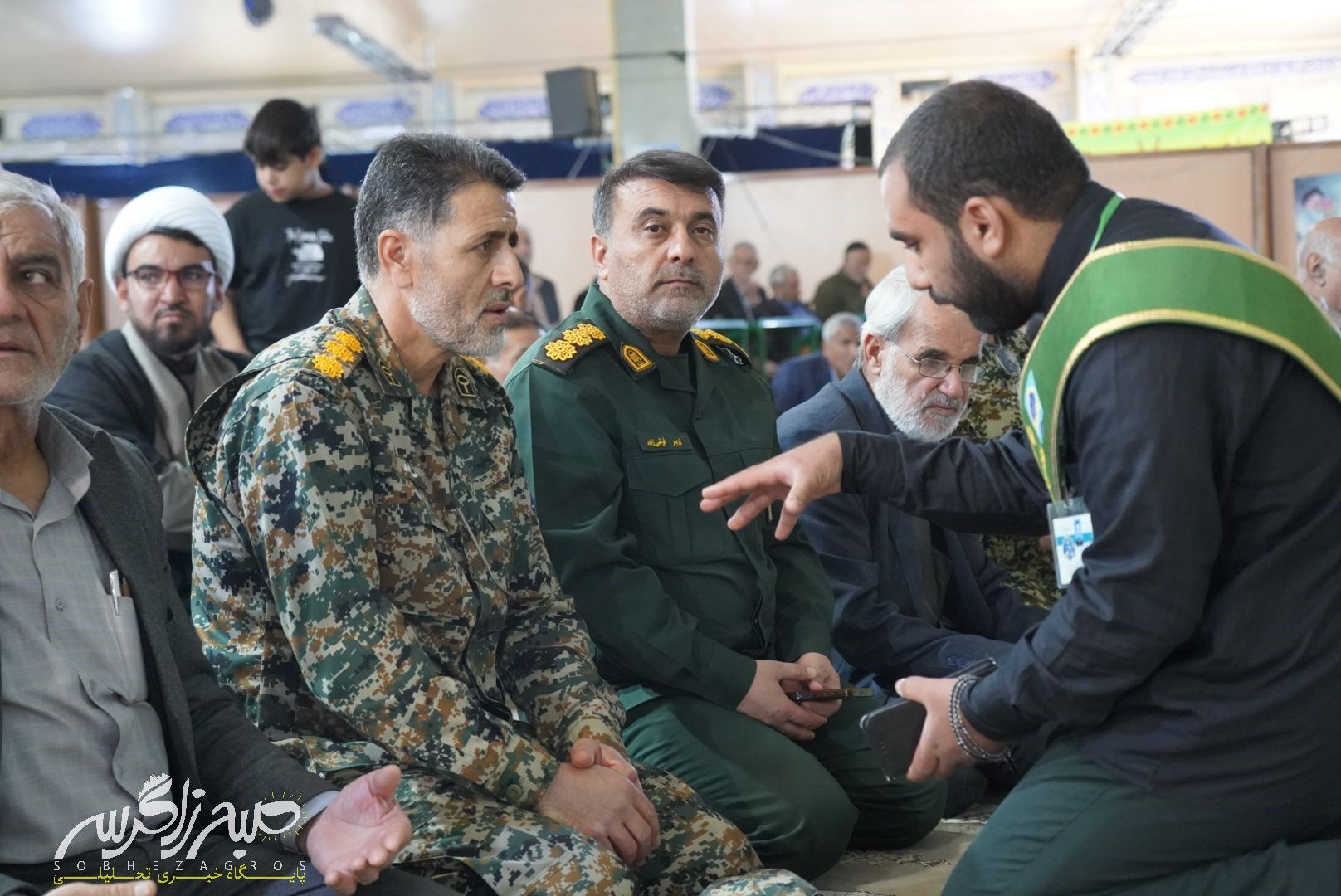 شکوه نماز جمعه در سایه‌سار دنا